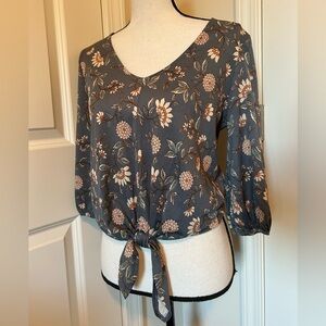 Women’s floral V-neck, navy blue tie front top